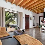 Guenia I Feriehus Teguise (Lanzarote)